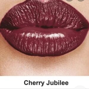 Avon Glazewear Lip Gloss W Vitamin E & Shea- Cherry Jubilee - DISCONTINUED HTF